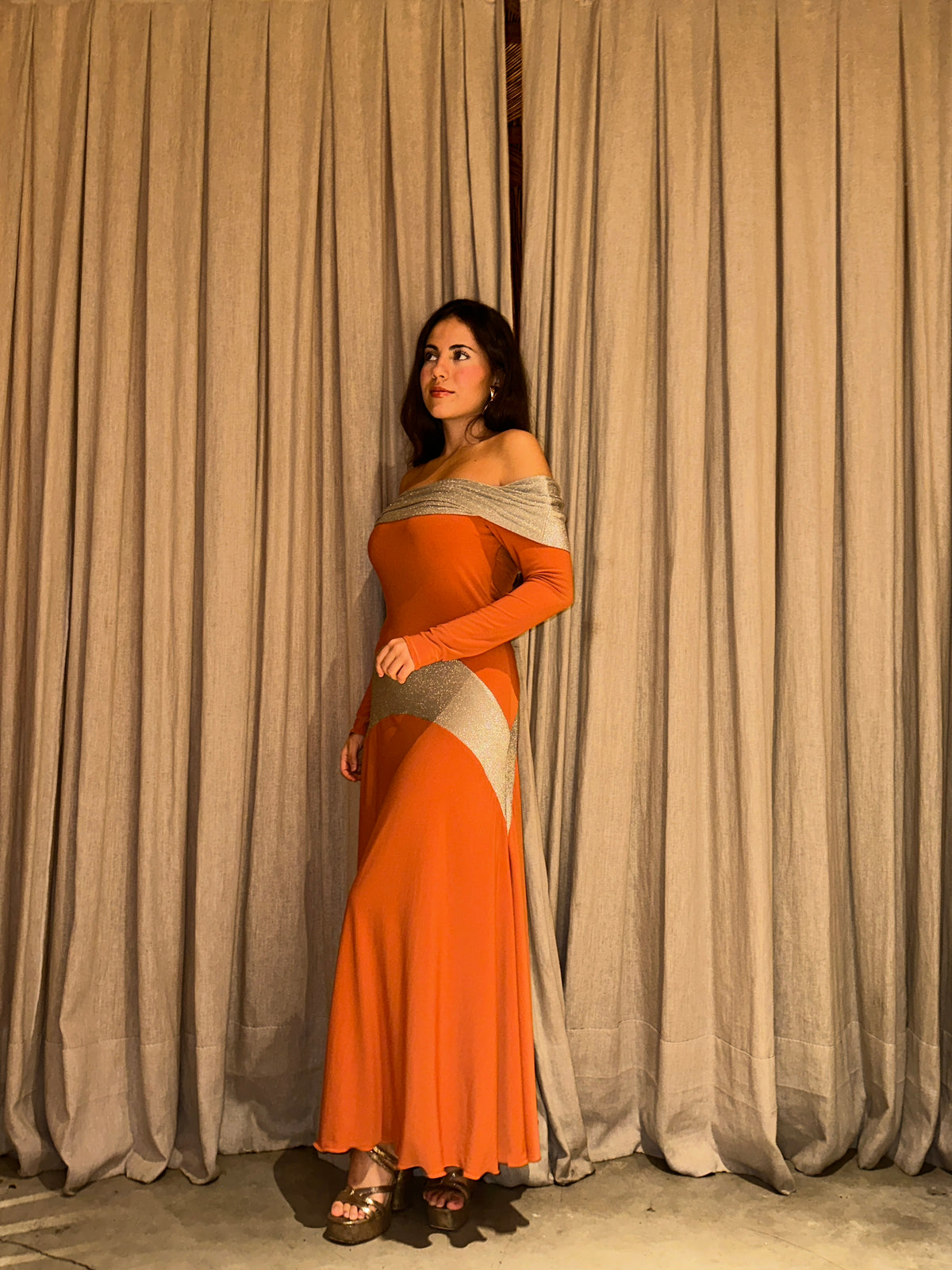VESTIDO PUENTE MANGAS NARANJA